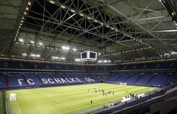 VIDEO Steliştii, lăsaţi fără grai de Auf Schalke » "E cel mai tare stadion pe care l-am văzut"