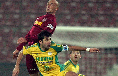 Dică şi-a băgat lanterna în ochi! » Fostul jucător al CFR-ului le-a deschis ardelenilor calea spre victorie