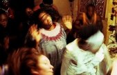 Ritual voodoo şocant! 12 bărbaţi, aruncaţi peste bord pentru a potoli furia mării