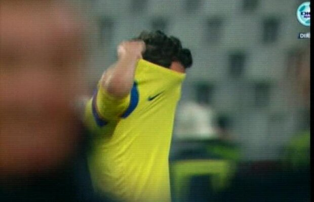 Nilă făcea schimb de tricouri cu Dorel Stoica în timp ce colegii săi sărbătoreau victoria cu galeria