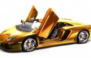 Noua machetă Lamborghini Aventador este făcută din aur