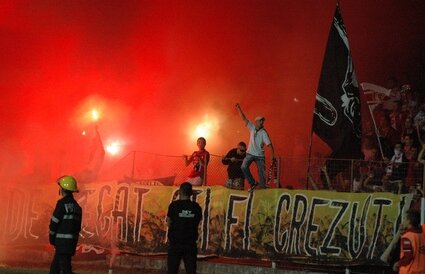 Noile condiţii de licenţiere » Cluburile trebuie să angajeze un suporter!