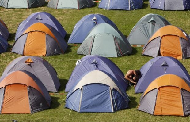 Ucraina are deja probleme cu cazarea suporterilor » Euro la cort?