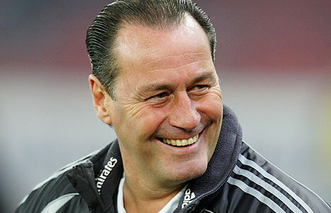 Se răzbună tehnicianul lui Schalke? Maccabi l-a eliminat din Ligă, cînd antrena pe Red Bull Salzburg