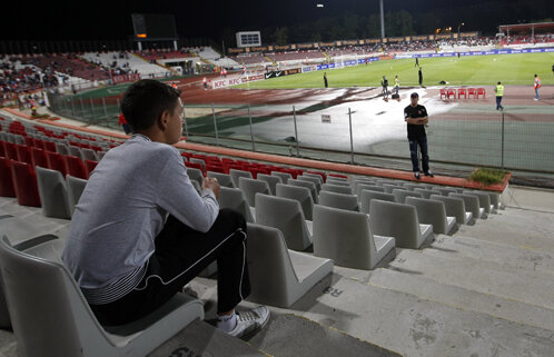 Aroganţa steliştilor: "Am avut într-o seară mai mulţi suporteri decît Dinamo într-un an întreg!" :O