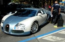 Bugatti Veyron, eşti imobilizat!