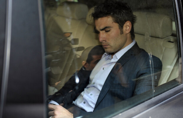 A fost şi Mutu păcălit de vrăjitoare? Vezi ce sms-uri îşi trimitea cu Vanessa!