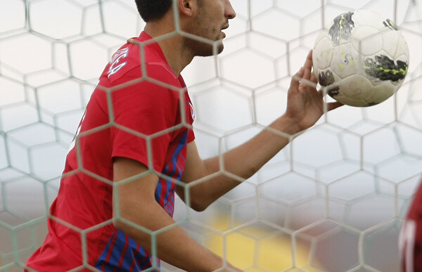 Florin Costea NU merge la Vaslui: "Gigi, vreau să rămîn la Steaua!"