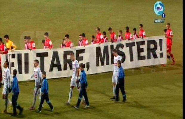 FOTO » Dinamoviştii sînt alături de Cornel Dinu. Iată mesajul pe care i l-au transmis!