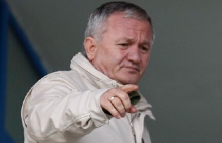 VIDEO » Adrian Porumboiu: "Probabil doar cînd loveşti mingea cu a 3-a mînă se va fluiera henţ împotriva Clujului"