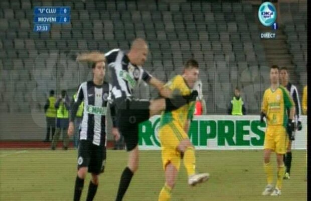 FOTO » Două minute de COŞMAR pentru U Cluj! Eliminare, apoi gol STUPID primit de ardeleni