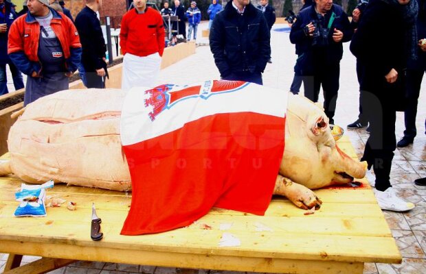 Galerie foto » Campioana a încheiat anul şi a început petrecerea!