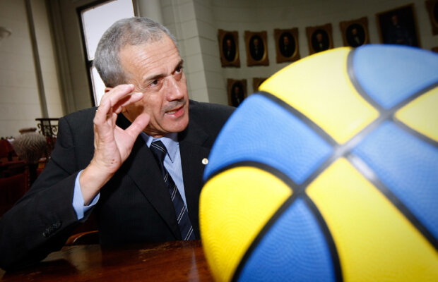 Povestea lui Adrian Bejan, fost baschetbalist devenit membru al Academiei Române: “Sportul m-a ajutat să fac performanţă în ştiinţă”