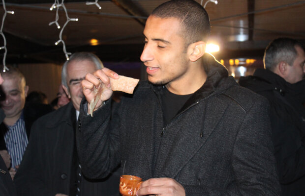 GALERIE FOTO » Pandurii au petrecut cu şorici şi vin. Cardoso: "Nu am mai mîncat piele de porc" :)