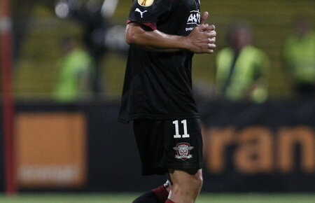 Pancu îl provoacă pe Wesley: "Nu ştiu dacă ar face faţă la Rapid"