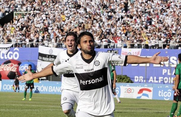 VIDEO Succesul familiei lui Messi! Vărul lui Leo şi-a condus echipa către titlu în Paraguay