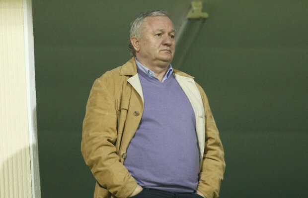 Scandal fără sfîrşit » Porumboiu: "Copos să-şi amintească de Posada, că mi-a dat cu pietre în cap"