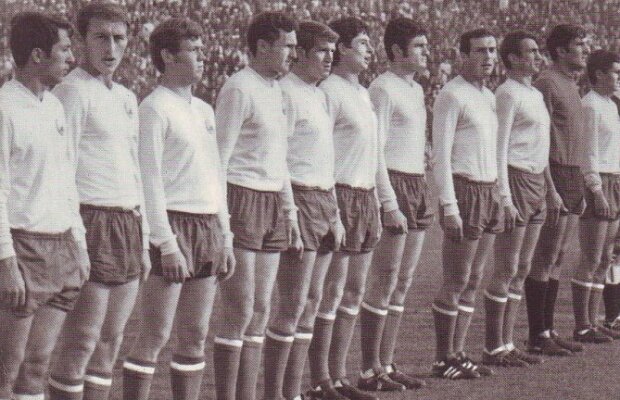 "Tricolorii" au jucat şi de Ajun! Acum 44 de ani, Lucescu şi Ţiţi Dumitriu au "colindat" în Congo