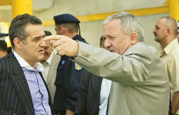 Cum se relaxează Becali şi Porumboiu » "Reîntoarcerea la oi" vs. "Fascinaţia recoltatului şi semănatului" :)