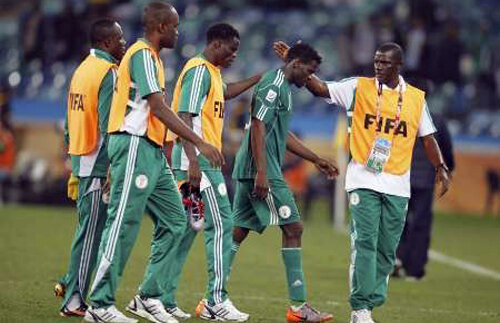 INEDIT Nigerienii de rînd, sponsori la propria naţională! :D