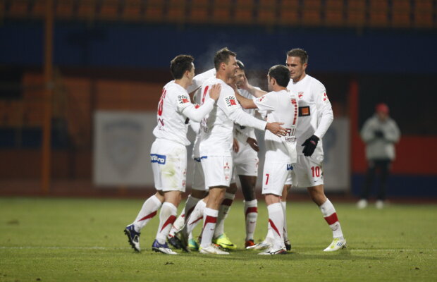Cătălin Munteanu şi-a prelungit contractul » Vezi ce jucători rămîn SIGUR la Dinamo!
