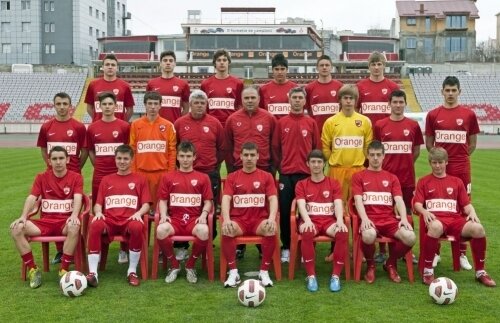 Juniorii de la Dinamo au fost eliminaţi în semifinale la turneul de la Perugia