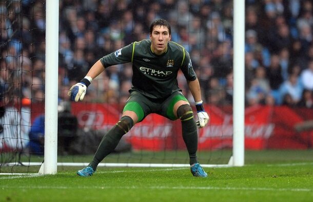 Înfrîngerea cu United nu-l scoate pe Pantilimon din poarta "cetăţenilor" » Titular şi cu Liverpool