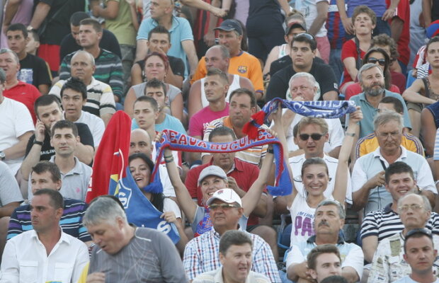 Big LIKE pentru Steaua » Numărul 1 în România: 100.000 de fani pe Facebook