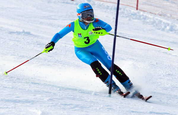 O schioare de numai 18 ani a decedat după ce a căzut la un antrenament!