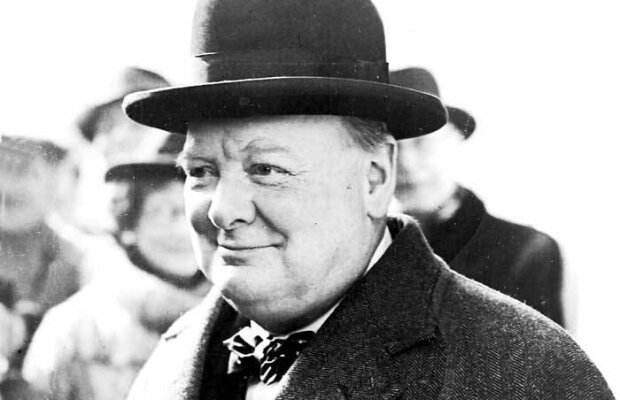 Aceşti strâmbi care ne conduc. Persoanele al căror fizic este asimetric au şanse să ajungă mari lideri