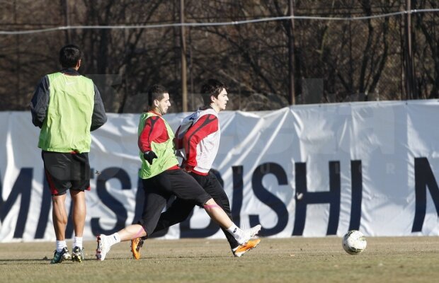 FOTO Dinamoviştii au trecut la minge » Curtean şi Strătilă au schimbat prima dată pase cu noii colegi