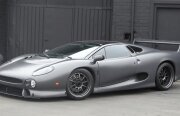Un Jaguar XJ220S care este extrem de rar va fi scos la licitaţie