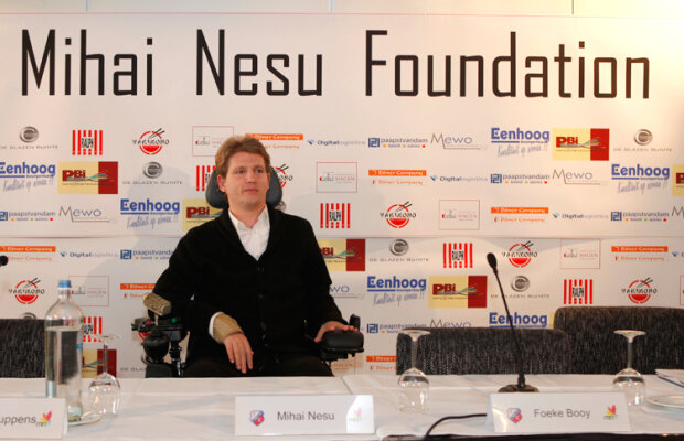 Neşu: "Nu poţi avea o viaţă uşoară în România dacă ai problemele mele"