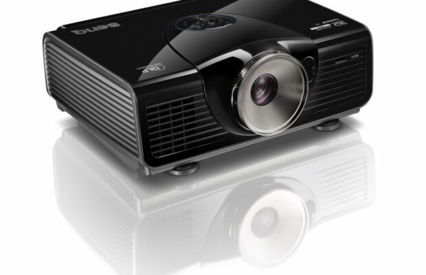 Proiector 3D FullHD pentru home entertainment