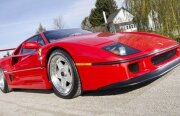 Ofertă unică: se vinde un Ferrari F40 aproape nou