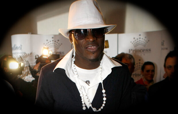 Gigi Becali îi cere lui N'Doye să devină creştin: "Doar cu mîna pe cruce vii la Steaua"