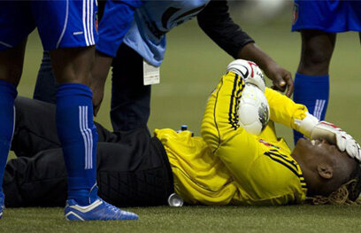 Un portar de fotbal feminin a suferit o accidentare asemănătoare cu cea a lui Neşu