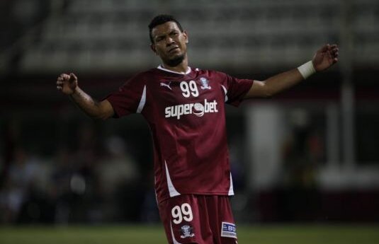 Au venit doi, au plecat trei » Cassio s-a dus după Straton şi Apostol