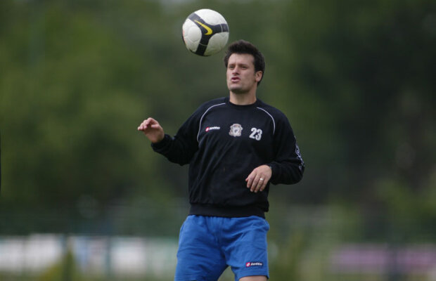 Secretul lui Tameş » Lupu l-a învăţat să dribleze ;)