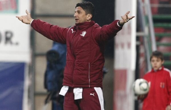 Răzvan Lucescu: "Sînt dezamăgit că nu am avut tot lotul la dispoziţie cu Metalist"