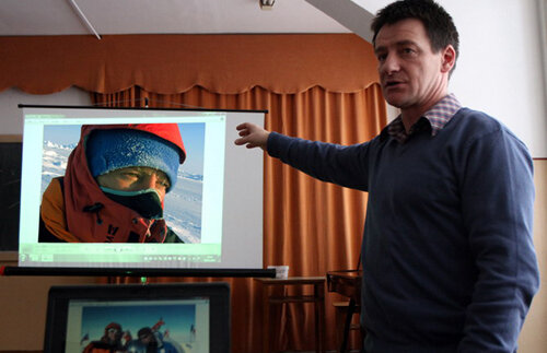 60 de copii la Polul Sud » Poveste emoţionantă despre aventură, sport şi viaţă, spusă copiilor de temerarul Coco Galescu, la întoarcerea din Antarctica