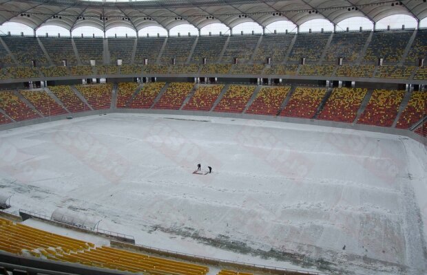 GALERIE FOTO / Probleme pentru Steaua » Gazonul de pe Naţional Arena arată GROAZNIC!