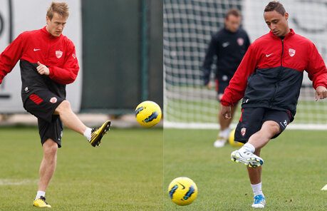 Roş-albii speră să păstreze măcar unul dintre cei doi fundaşi stînga veniţi în probe: "Poate iese unul din doi!"