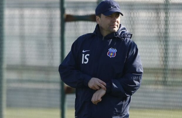 Înaintea “dublei” cu Twente, antrenorul Stelei face o declaraţie-surpriză: "Am nevoie de 3-4 luni!"
