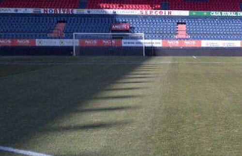 Ne-au copiat! Osasuna a vopsit terenul la meciul contra Barcelonei