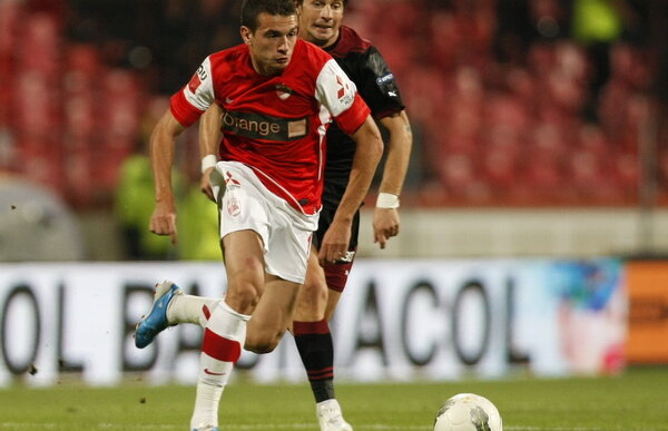 Intrat în dizgraţie la Dinamo, Liviu Ganea s-ar da pe mîna lui Lăcătuş: "M-aş duce la Tg. Mureş"