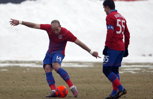 VIDEO Patru semne bune » Stan i-a testat pe cei patru jucători noi cu care va începe returul cu Twente