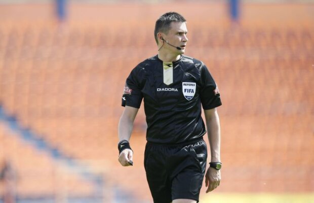 Arbitrii din Liga 1 se revoltă: "Rămînem cu 150 de lei pe lună"