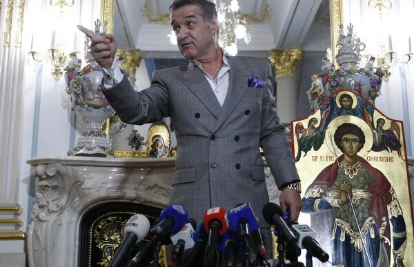 Gigi Becali nu vrea să-l mai audă pe Ilie Stan la TV: "Gata cu televizorul! Tu stai pe iarbă" :)