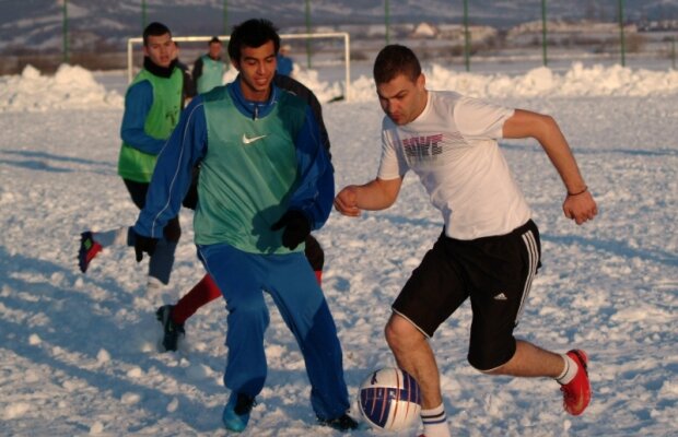 VIDEO Cu latinii înainte! Voinţa Livezile are doi sudamericani care fac furori... pe Youtube! :D